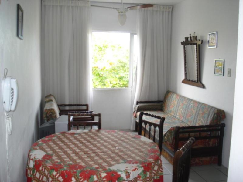 1 Apartamento *